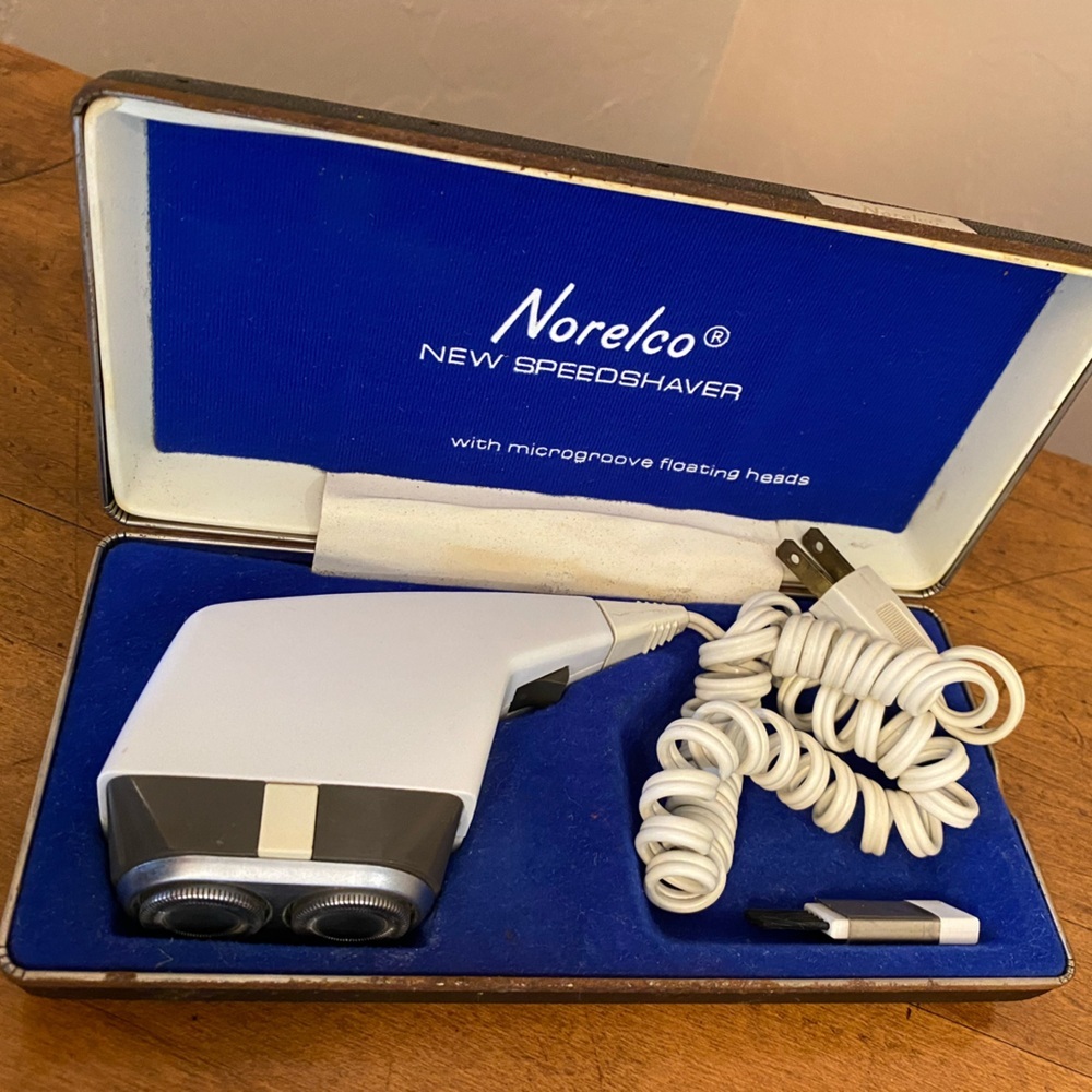 Vintage Norelco Speedshaver Electric Shaver W Floating Heads
